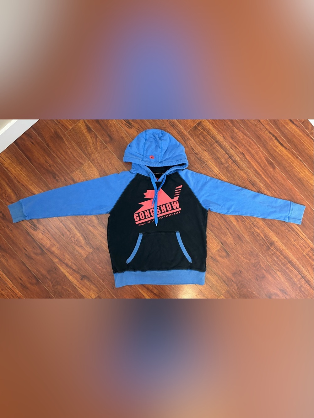 Gong Show Size M men’s hoodie.